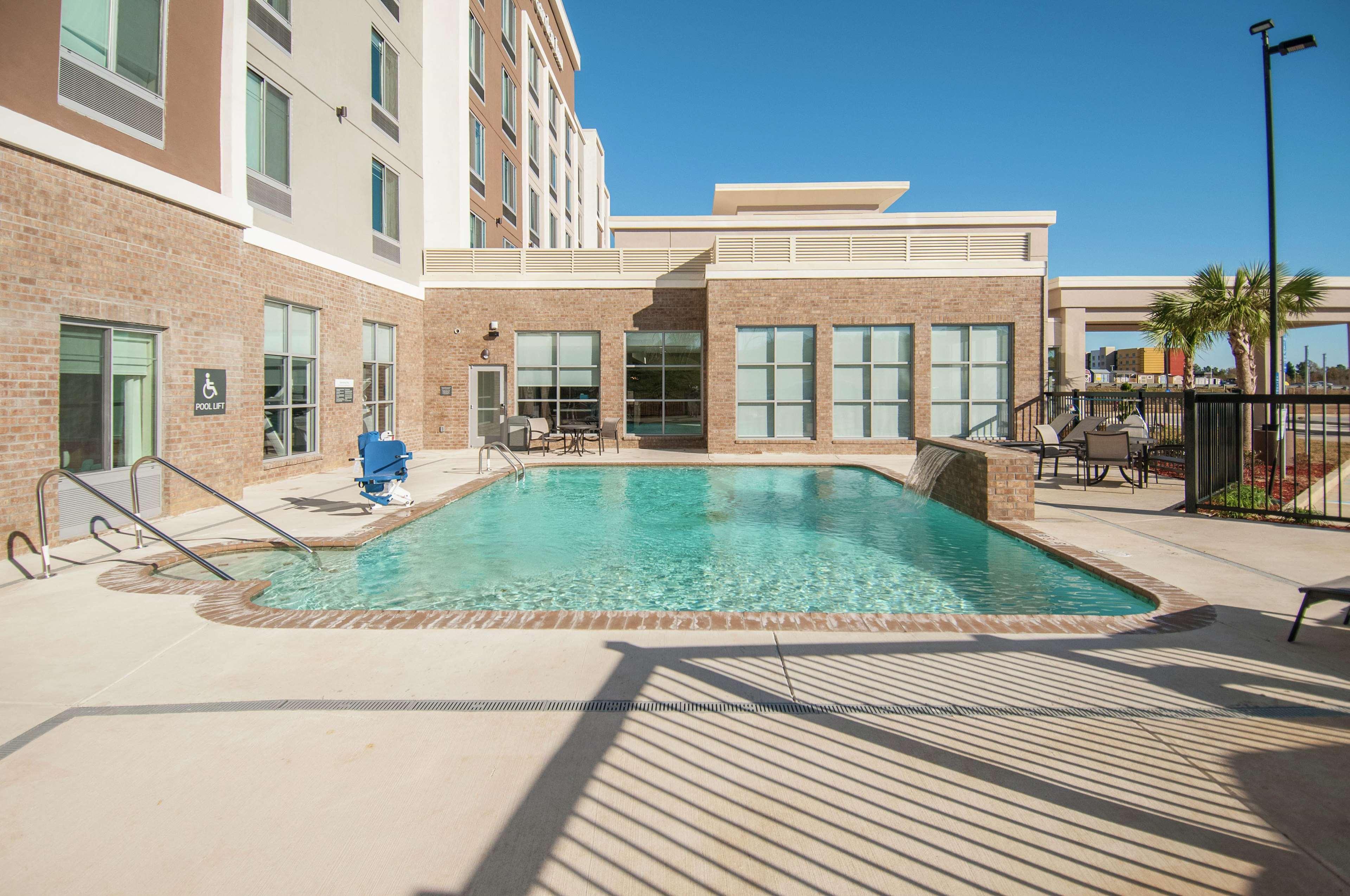 Hilton Garden Inn Jackson/קלינטון מראה חיצוני תמונה