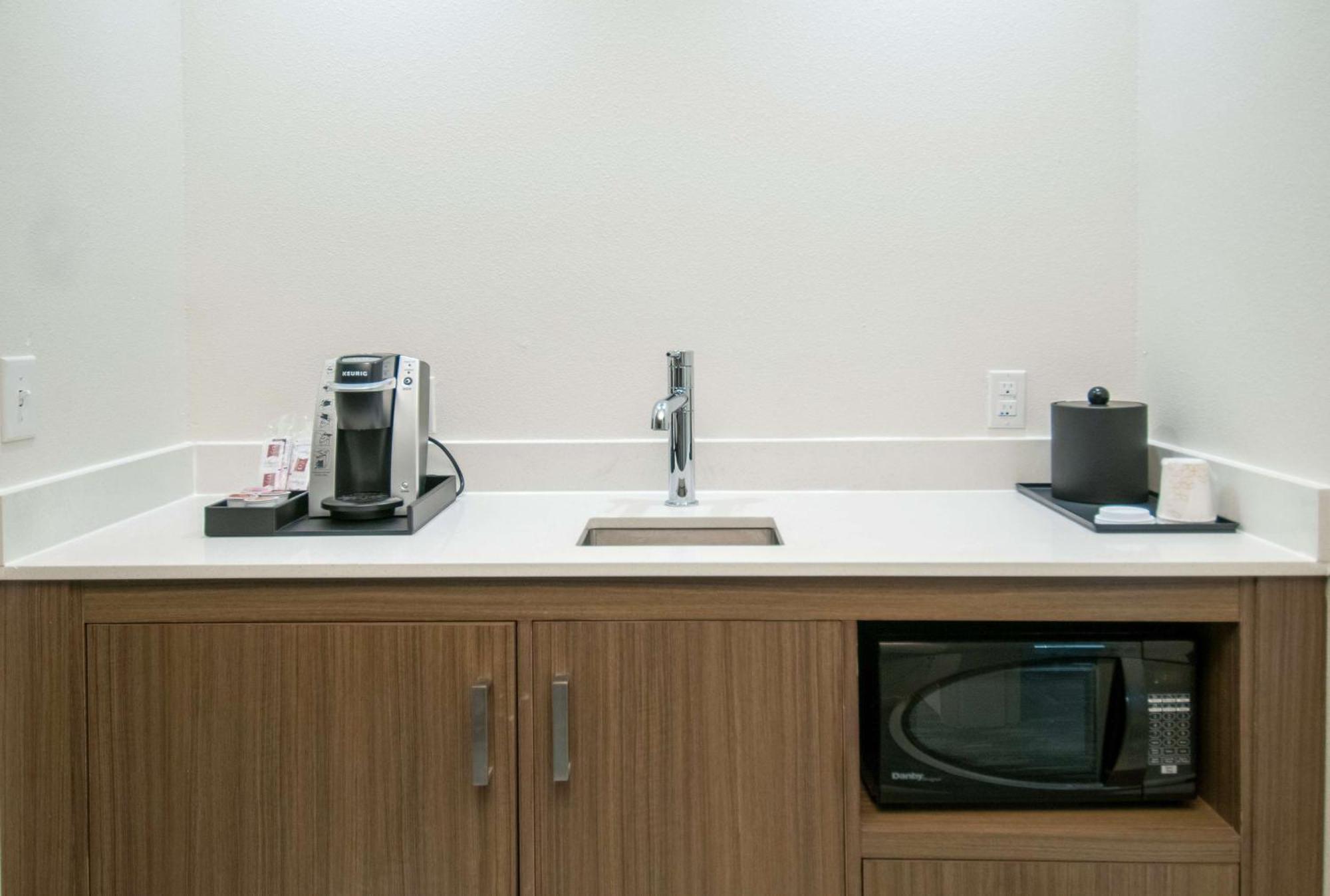 Hilton Garden Inn Jackson/קלינטון מראה חיצוני תמונה