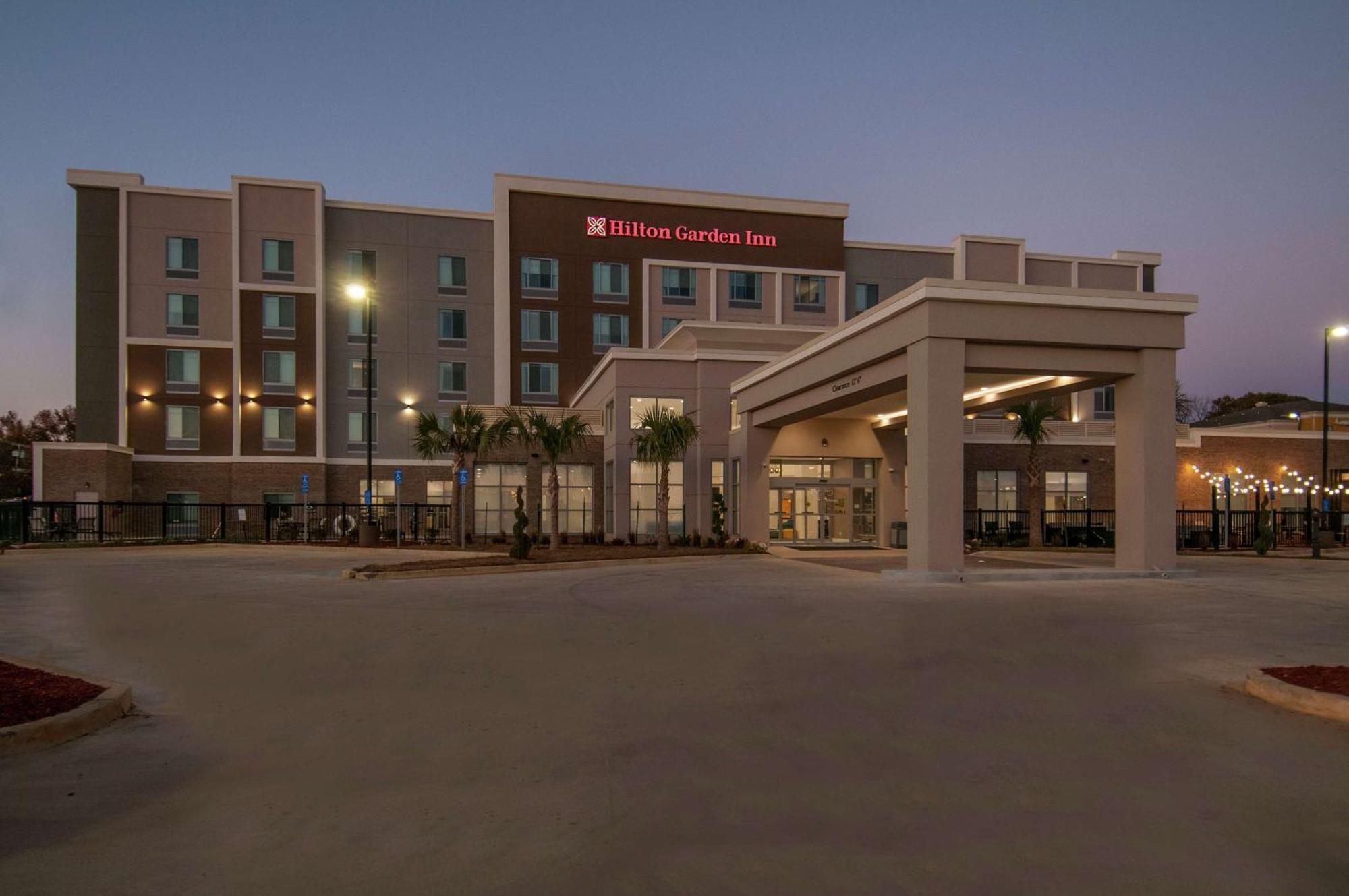 Hilton Garden Inn Jackson/קלינטון מראה חיצוני תמונה