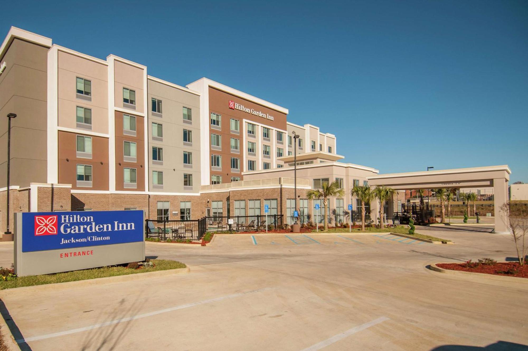 Hilton Garden Inn Jackson/קלינטון מראה חיצוני תמונה