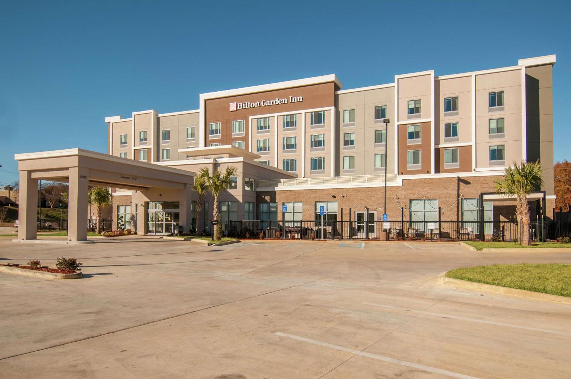 Hilton Garden Inn Jackson/קלינטון מראה חיצוני תמונה
