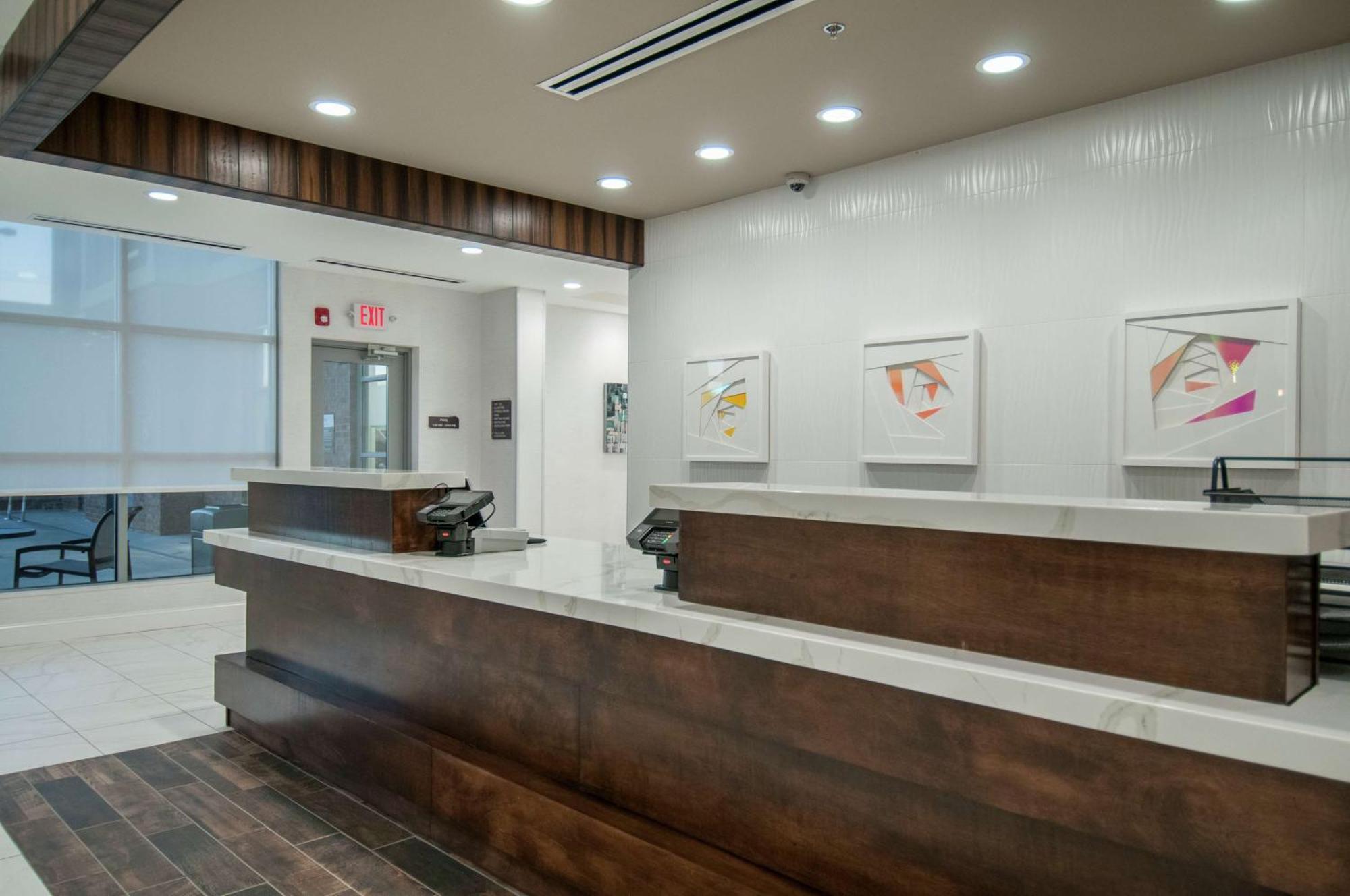 Hilton Garden Inn Jackson/קלינטון מראה חיצוני תמונה