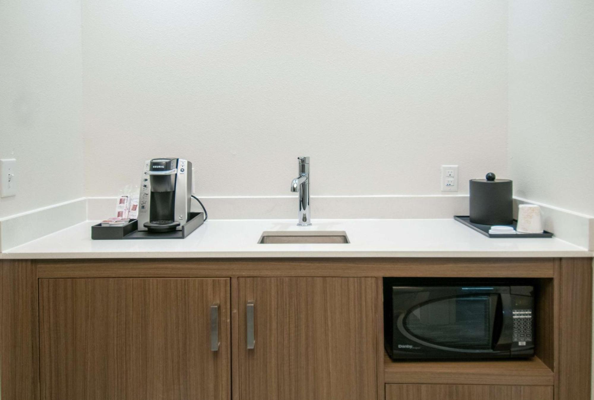 Hilton Garden Inn Jackson/קלינטון מראה חיצוני תמונה